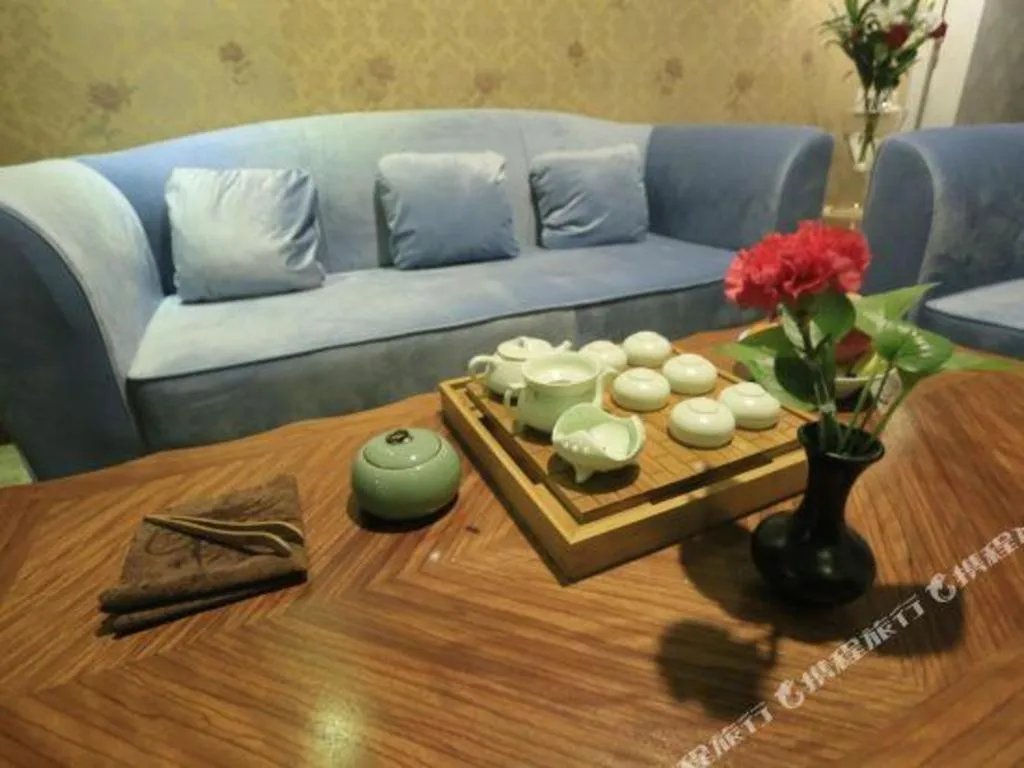 Ningbo East Shipu Hotel