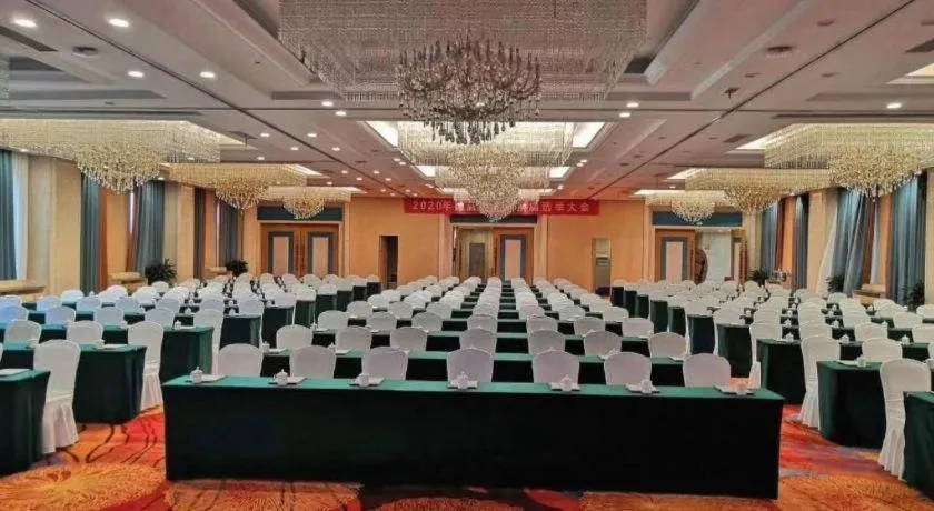 Ningbo East Shipu Hotel