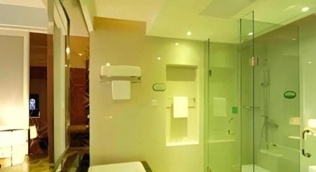 Ningbo East Shipu Hotel