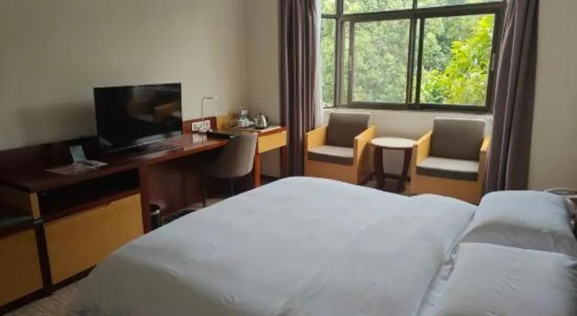 Bed in Lian Yun Hotel