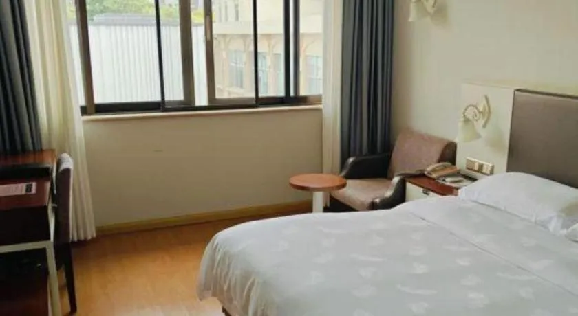 Bed in Lian Yun Hotel