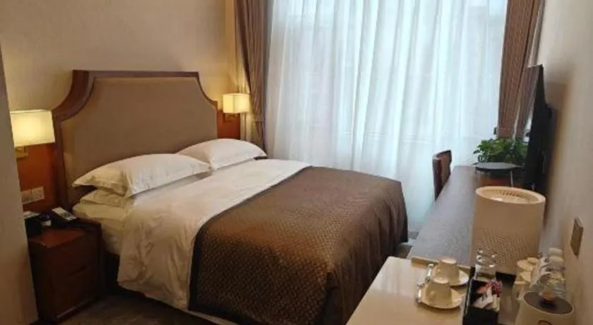 Bed in Lian Yun Hotel