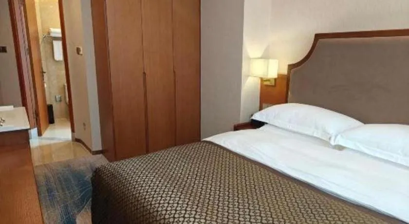 Bed in Lian Yun Hotel