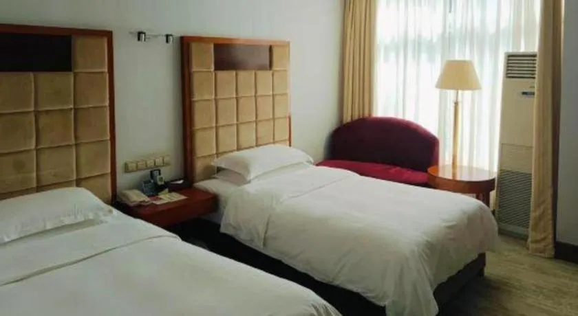 Bed in Lian Yun Hotel