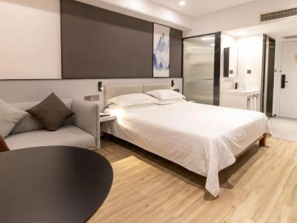 Bed in Huzhou Zhebei Hotel