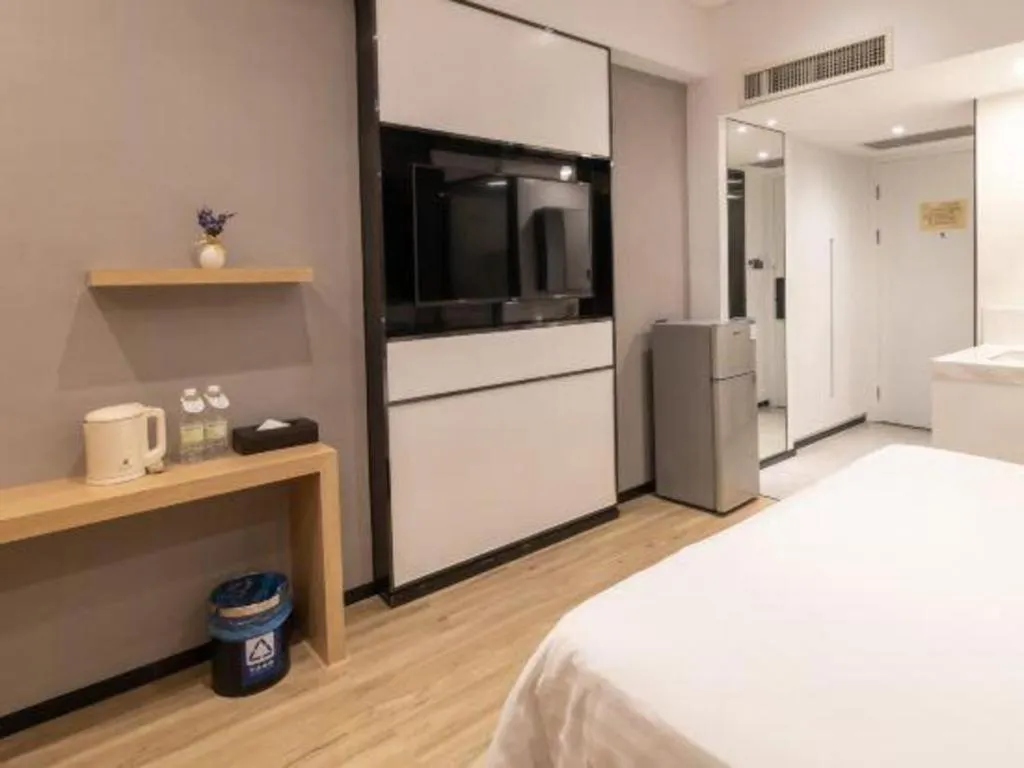 Bed in Huzhou Zhebei Hotel