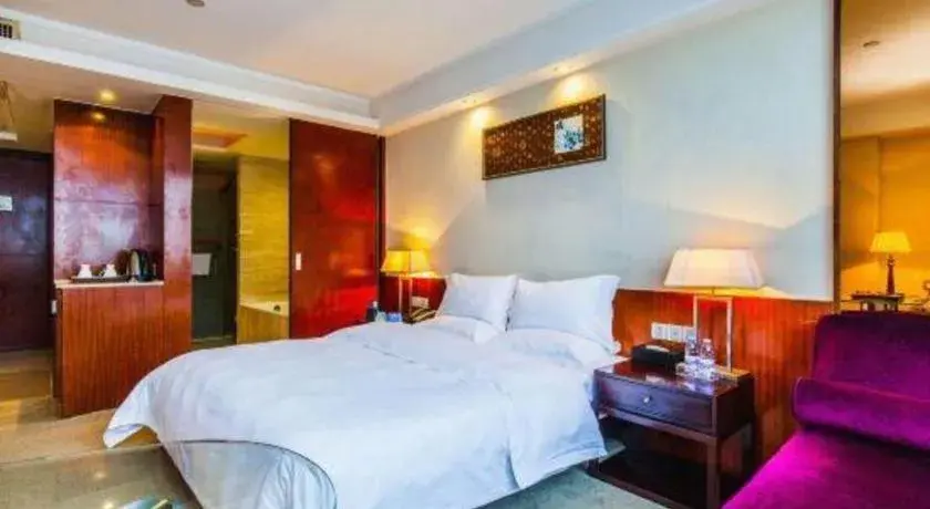 Bed in Centenio International Hotel Bed in Centenio International Hotel