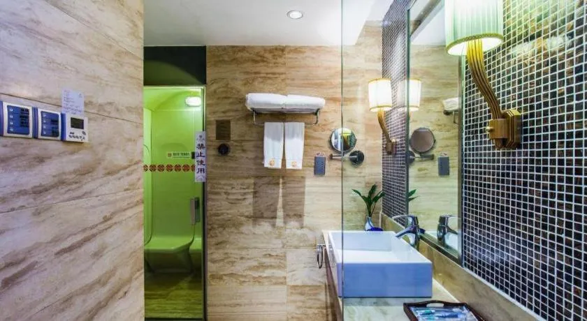 Centenio International Hotel