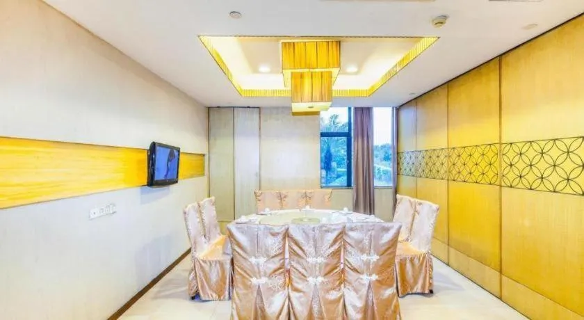 Centenio International Hotel