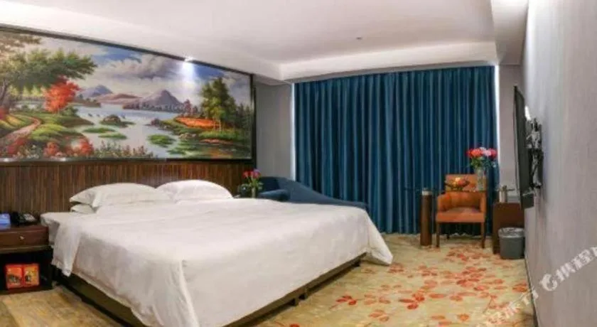 Bed in Centenio International Hotel