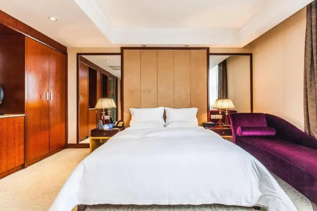 Bed in Centenio International Hotel Bed in Centenio International Hotel