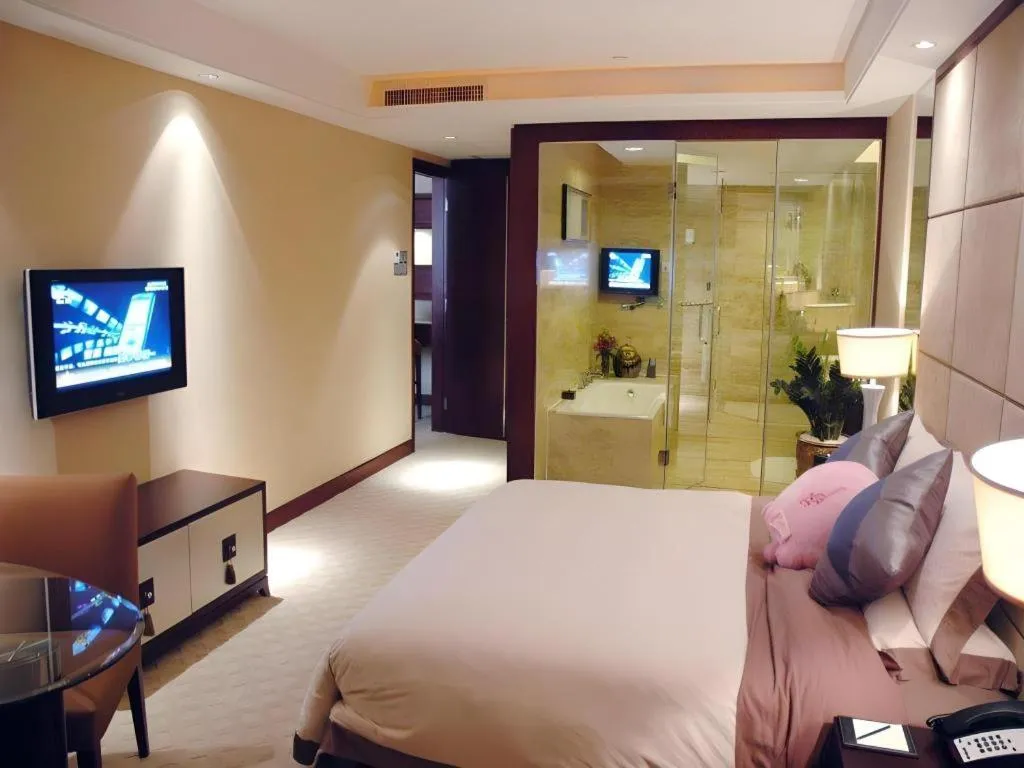 Bed in Centenio International Hotel