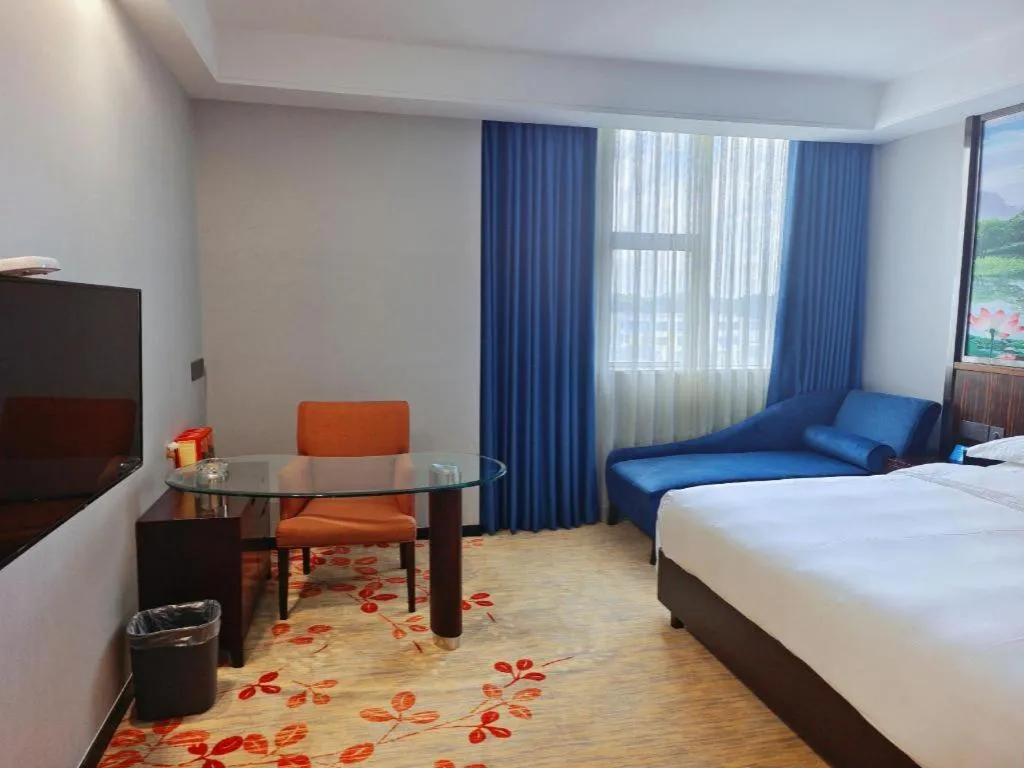 Bed in Centenio International Hotel