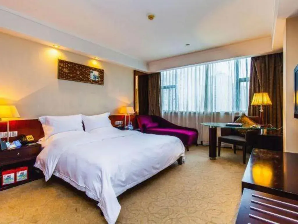 Bed in Centenio International Hotel Bed in Centenio International Hotel