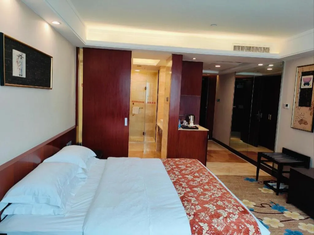 Bed in Centenio International Hotel
