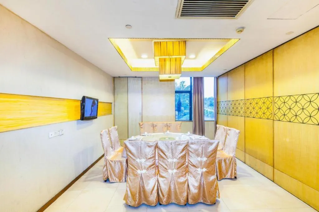 Centenio International Hotel