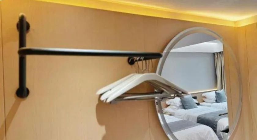 Bed in Kunming Zhong Huang Hotel