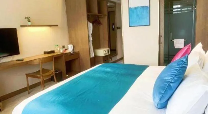 Bed in Kunming Zhong Huang Hotel