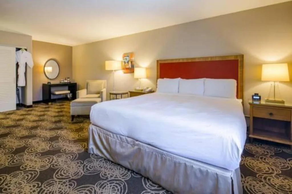 Bed in Hotel San Diego-Rancho Bernardo