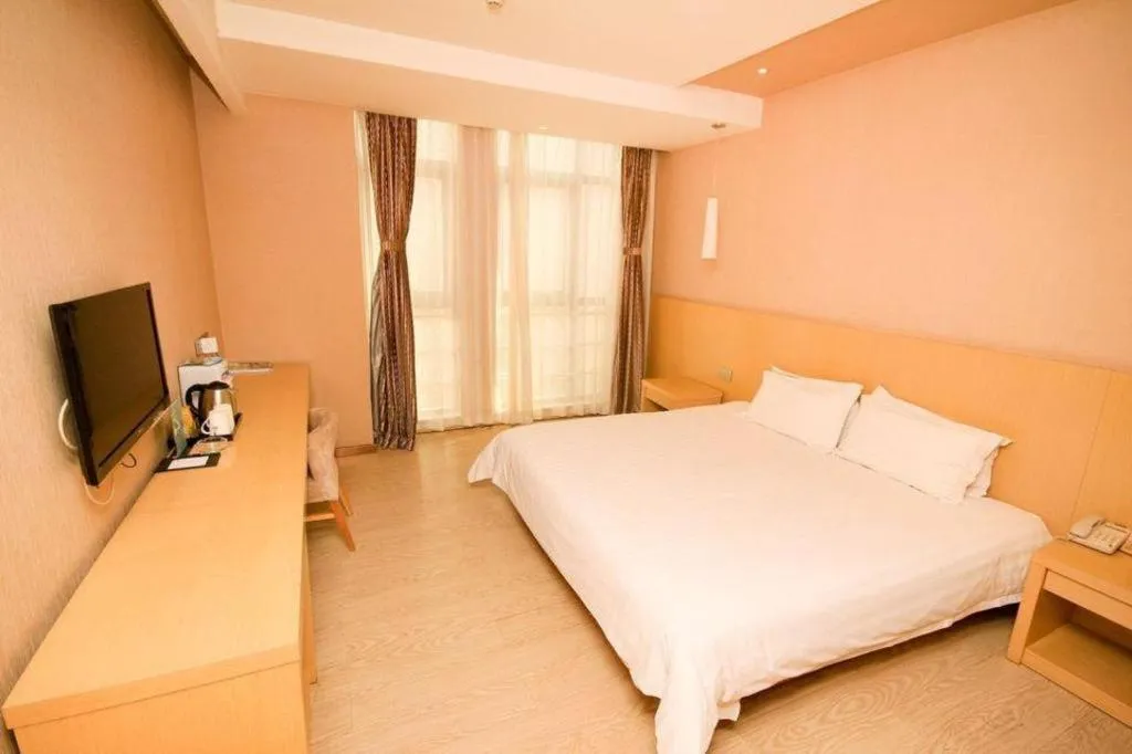 Bed in Xian I-OPAL Hotel