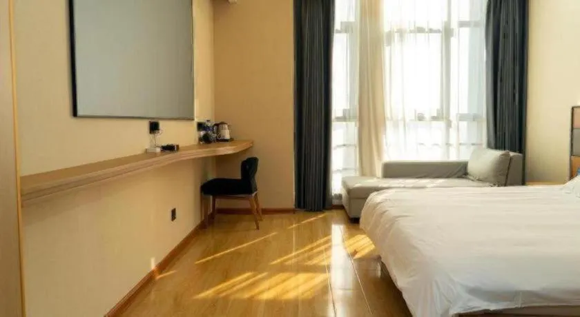 Bed in Xian I-OPAL Hotel