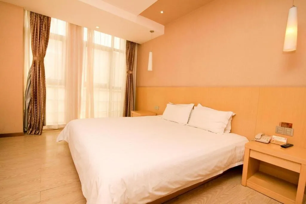 Bed in Xian I-OPAL Hotel