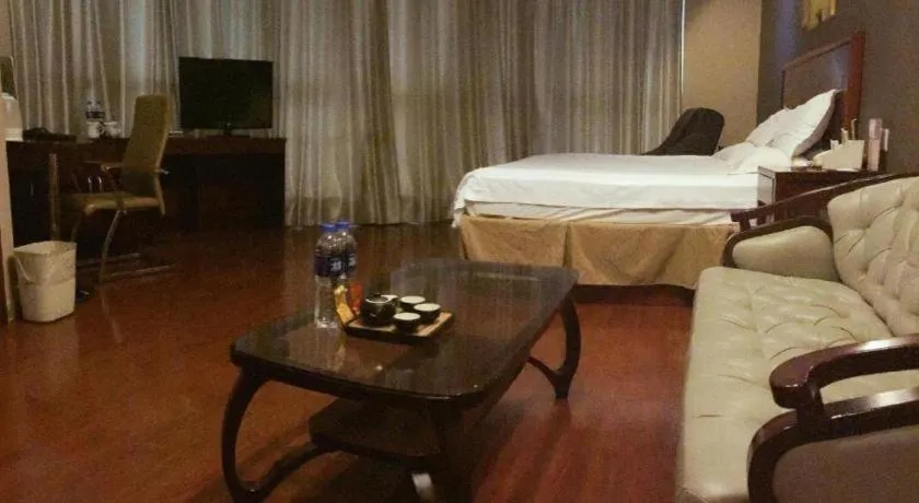 Bed in GreenTree Inn Shanghai Songjiang Xinqiao Jiuxin Road Express Hotel