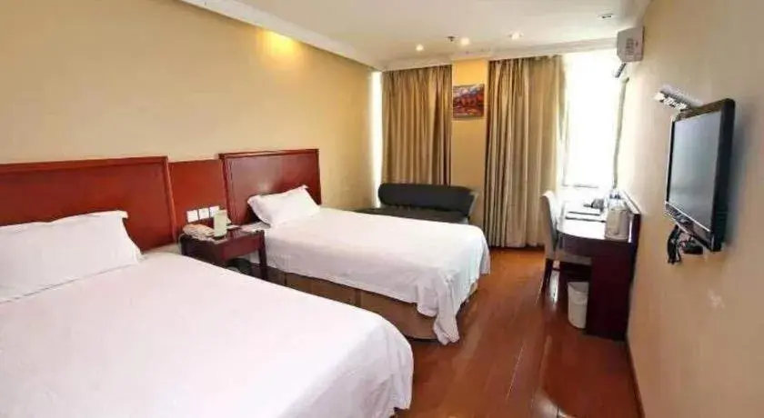 Bed in GreenTree Inn Shanghai Songjiang Xinqiao Jiuxin Road Express Hotel Bed in GreenTree Inn Shanghai Songjiang Xinqiao Jiuxin Road Express Hotel
