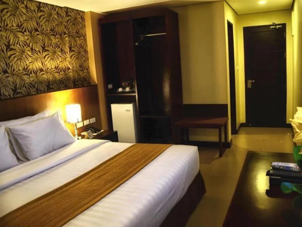 Bed in GT Hotel Bacolod