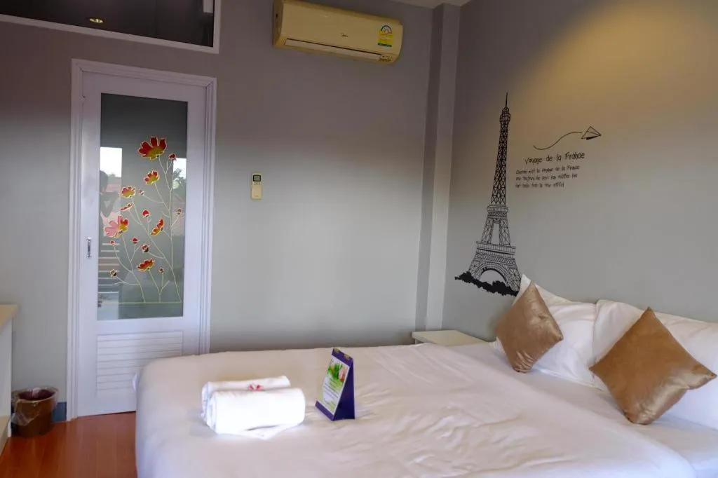 Bed in Winhouse Hotel