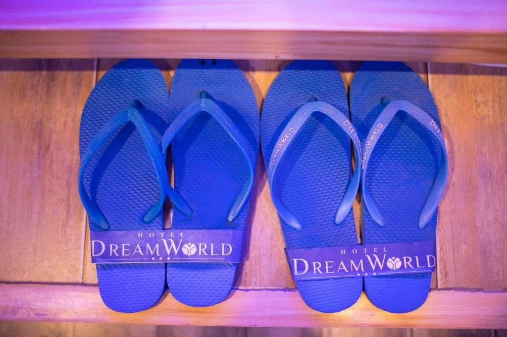 Hotel Dream World Las Pinas