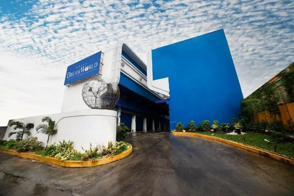 Hotel Dream World Las Pinas Hotel Dream World Las Pinas