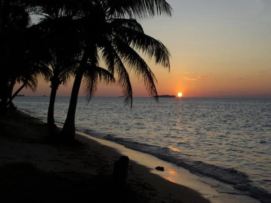 Holiday Saipan Hotel