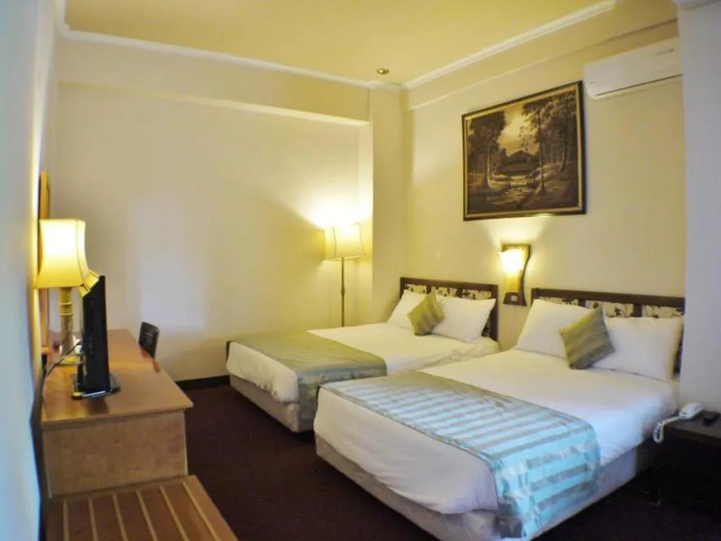 Holiday Saipan Hotel