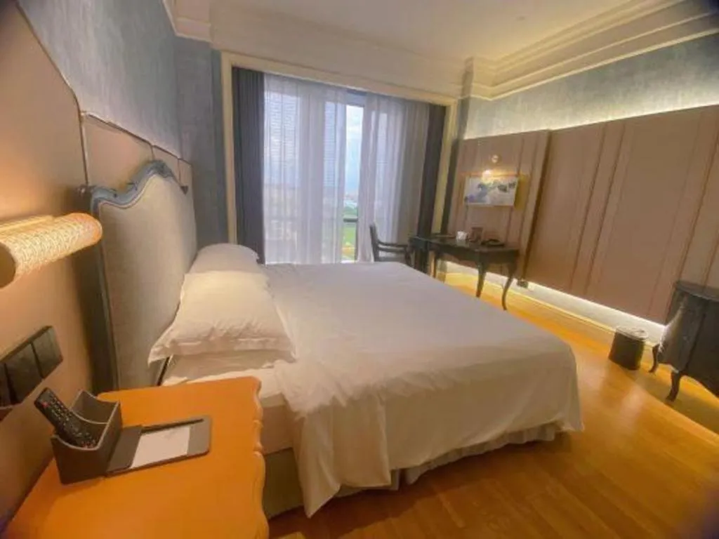 Bed in Zhejiang D.H Hotel