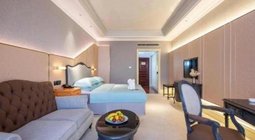 Bed in Zhejiang D.H Hotel