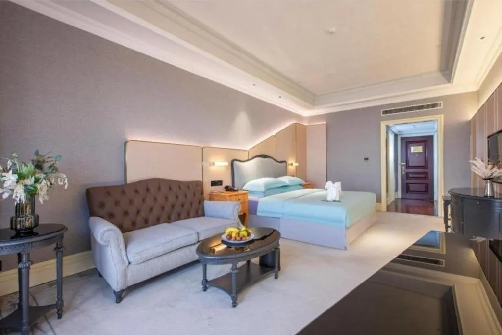 Bed in Zhejiang D.H Hotel