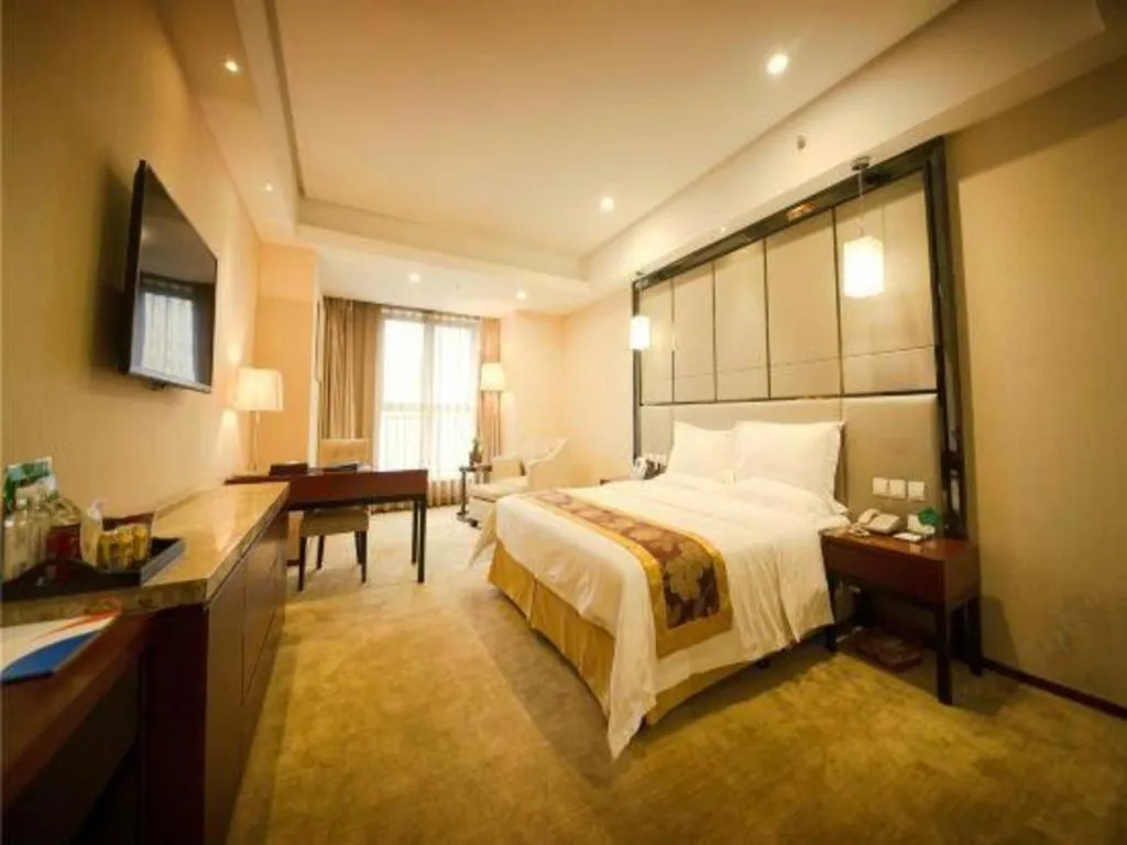 Bed in Chengdu Antai Century Hotel