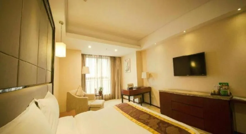 Bed in Chengdu Antai Century Hotel