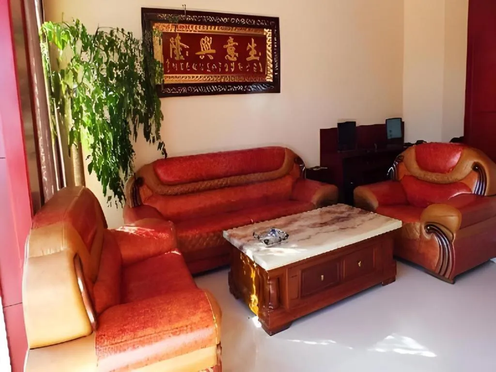 Lijiang Precious Dream Hotel