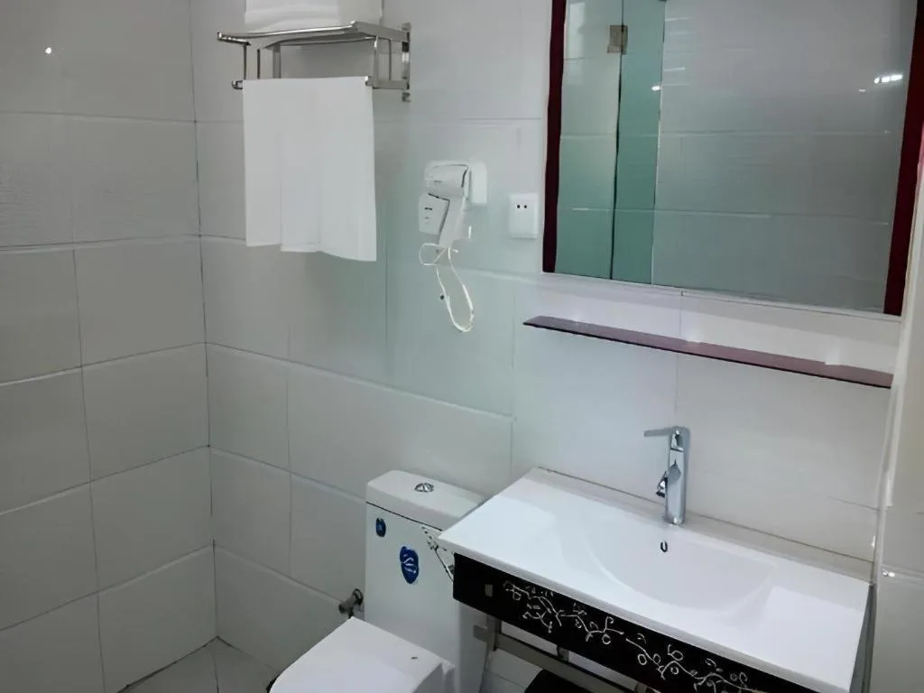 Lijiang Precious Dream Hotel