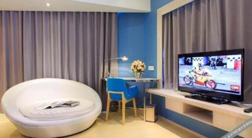 Bed in Grand Scenaria Hotel