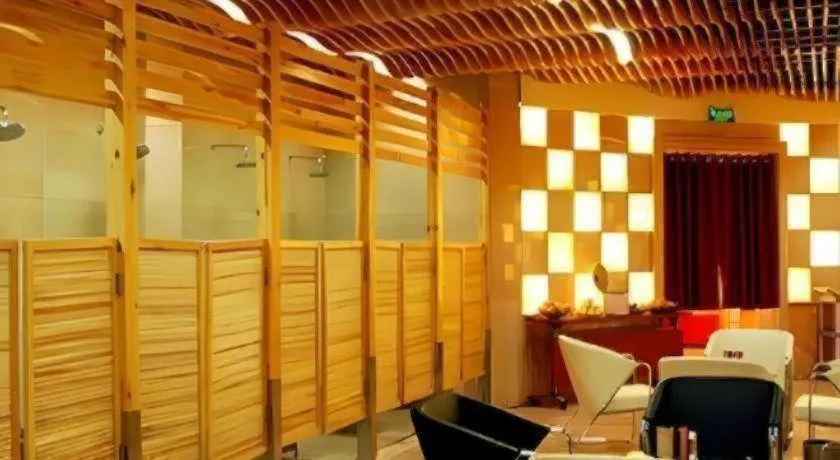 Pingdingshan Feixing Crowne Plaza Hotel