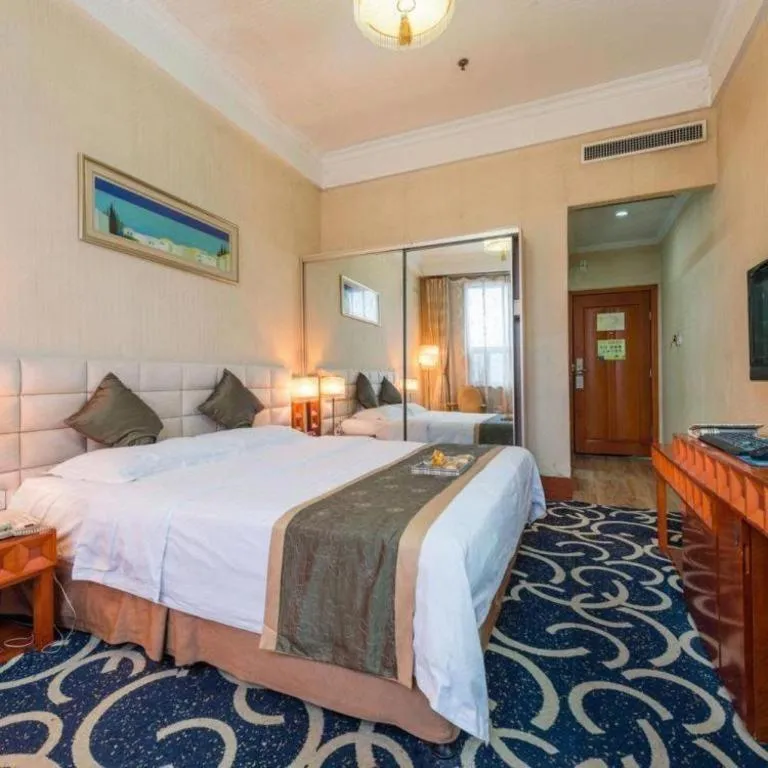 Bed in Pingdingshan Feixing Crowne Plaza Hotel