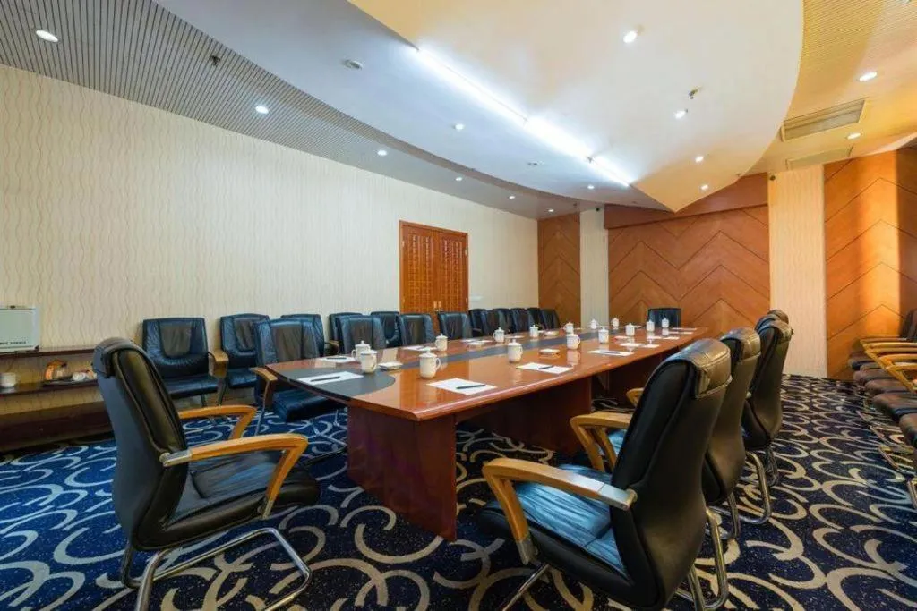 Pingdingshan Feixing Crowne Plaza Hotel