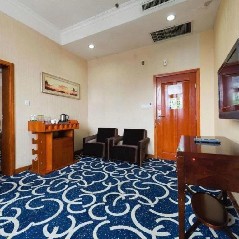 Pingdingshan Feixing Crowne Plaza Hotel