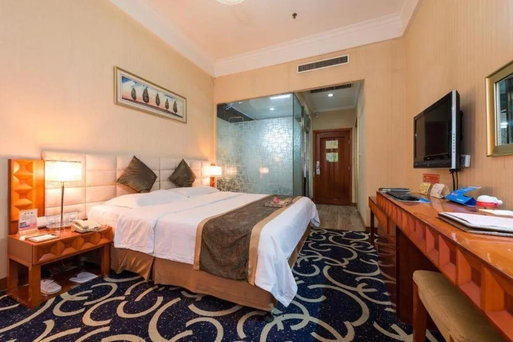 Bed in Pingdingshan Feixing Crowne Plaza Hotel