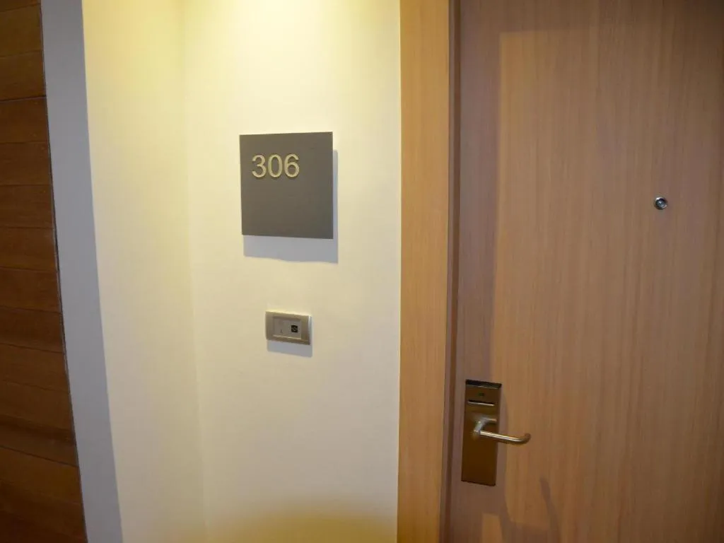 The Scenery City Hotel