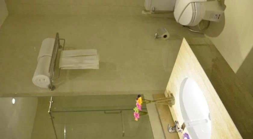 The Scenery City Hotel