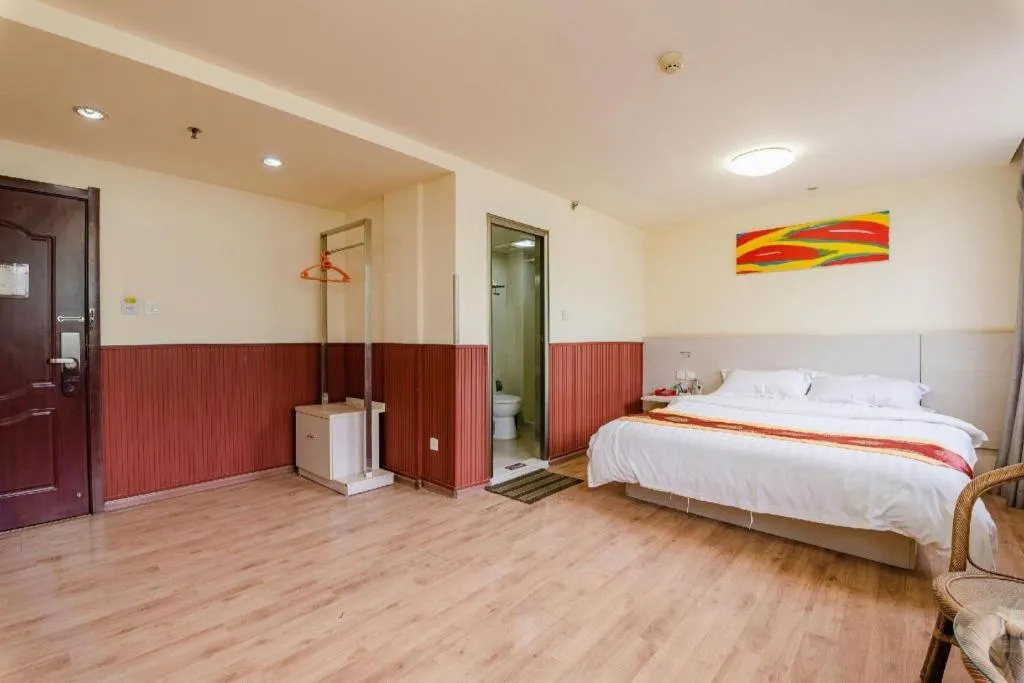 Bed in Kunlun Leju Business Hotel Kaifeng Gulou